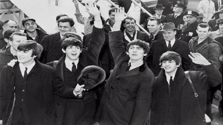 Le tueur de Lennon reste en prison