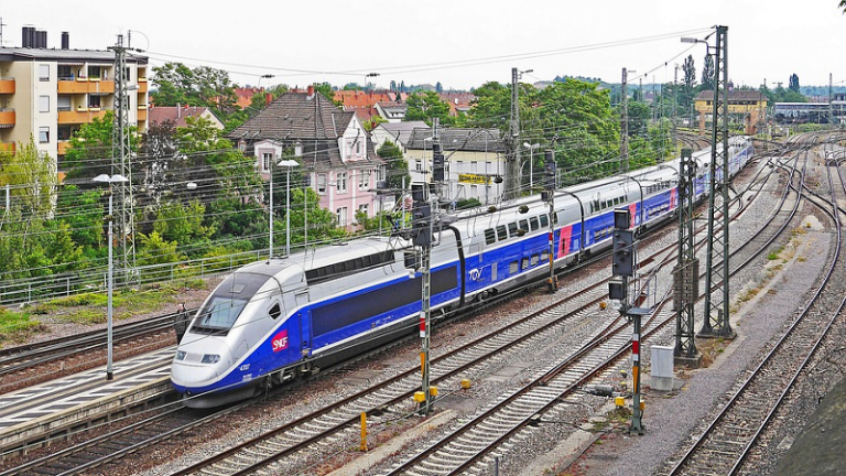 TGV : le mystère des deux cadavres