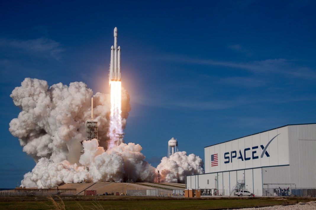 Le lancement d'une fusée par SpaceX