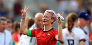 Megan Rapinoe, la capitaine des Etats Unis célébrant le sacre mondial