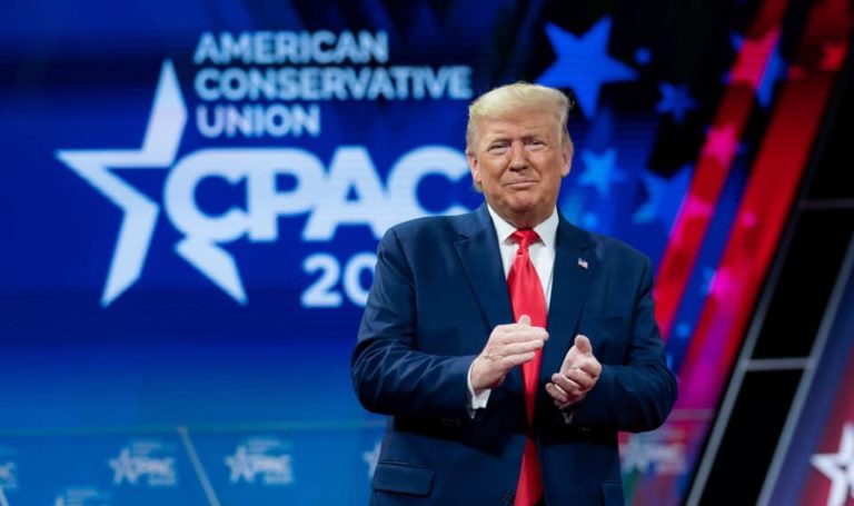 Donald Trump, lors d'une rencontre de l'union des conservateurs américains.