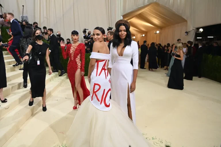 États-Unis : Alexandria Ocasio-Cortez sous enquête du Congrès pour son apparition au Met Gala