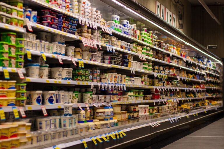Boycotter l’Amérique, un acte politique au supermarché